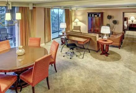 DoubleTree by Hilton Seattle Airport - 53