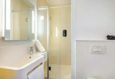 b&b hôTel Cannes La Bocca Plage - 40