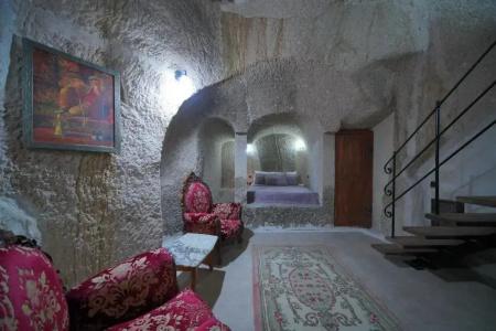 Holiday Cave - 81