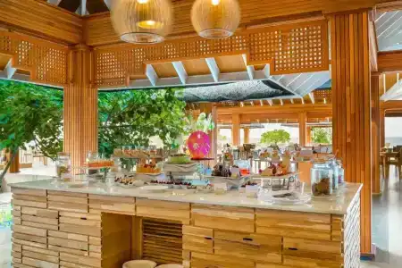 Kudafushi Resort & Spa - 8