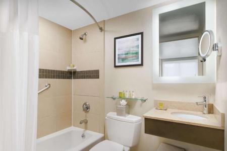 DoubleTree by Hilton - Chelsea - 23
