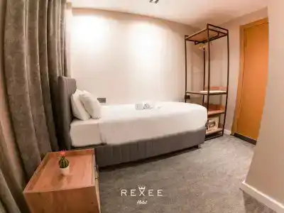Rexee - 32