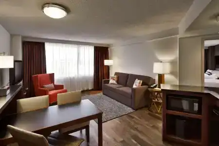 Embassy Suites Washington D.C. - at the Chevy Chase Pavilion - 8