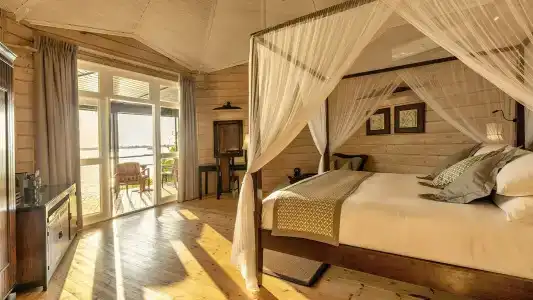 Komandoo Island Resort & Spa - 36