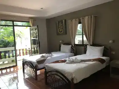 Tropical Palm Resort - 5