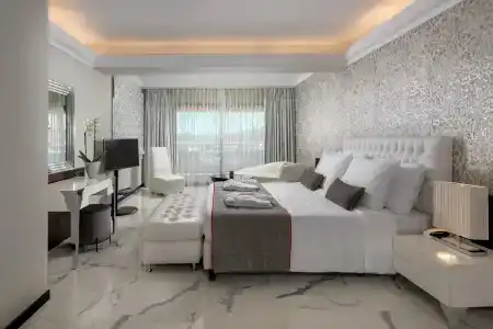 La Marquise Luxury Resort Complex - 73