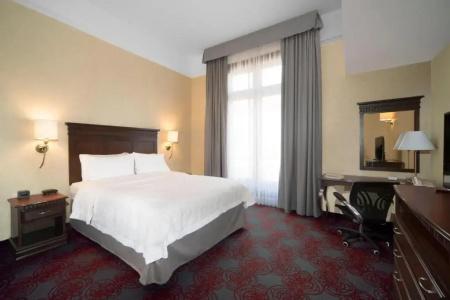 Hampton Inn & Suites Mexico City - Centro Historico - 3