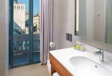 Hilton Garden Inn Bucharest - 55