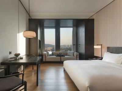 Hyatt Regency Wuhan Optics Valley - 41