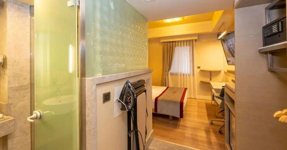 Ramada by Wyndham Istanbul Pera - 78