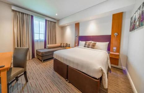 Premier Inn Dubai Investments Park - 25