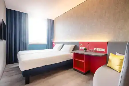ibis Styles Noerdlingen - 4