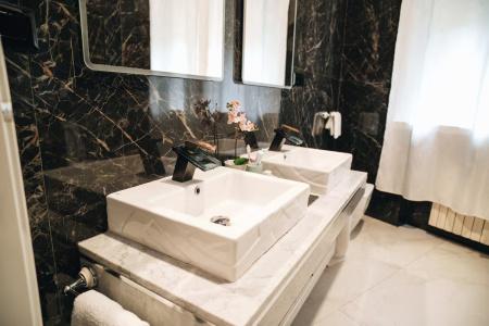 Escape Luxury Suite - 44