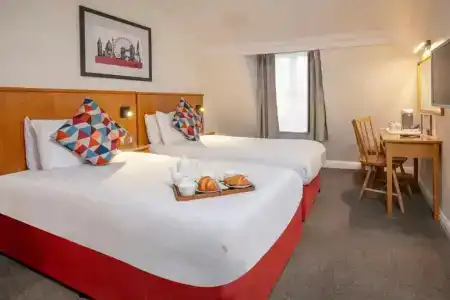 Queensway, Sure Collection by Best Western - 9