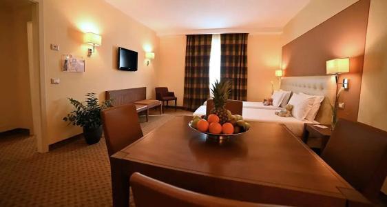 Best Western Grand Guinigi - 40