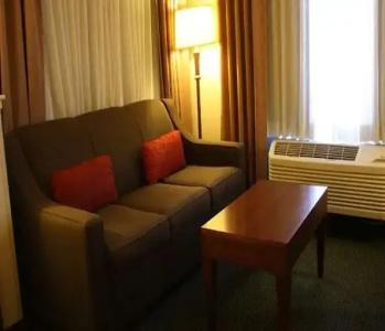 Ramada by Wyndham Denver International Airport - 23