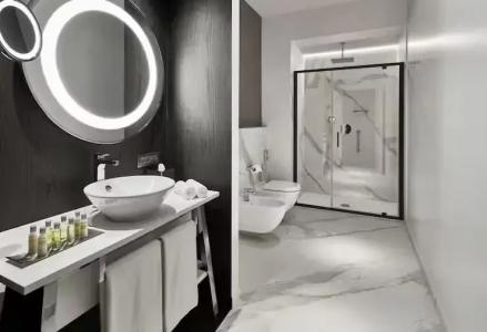 DoubleTree By Hilton Trieste - 58