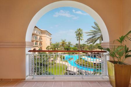 The Ritz-Carlton - 62