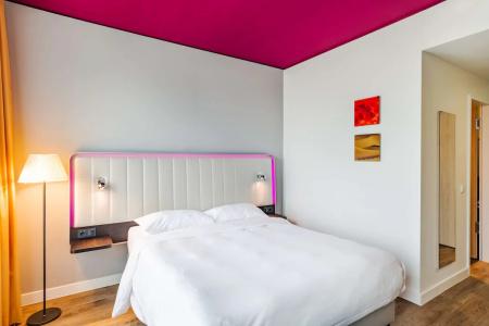 Park Inn by Radisson Stuttgart - 38