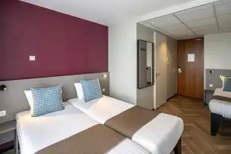 New Century Amsterdam - 31