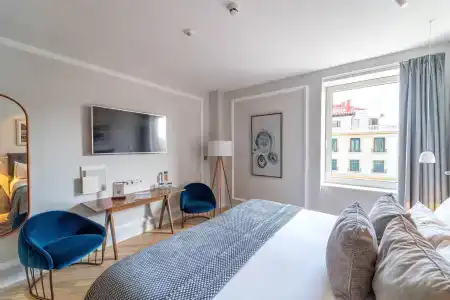 Lasala Plaza - 62