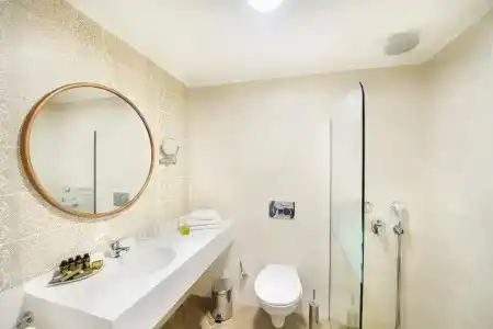 Alexandra Beach Spa Resort - 14