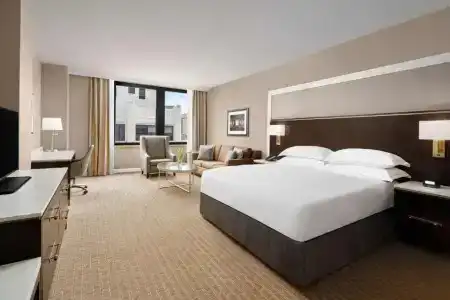 Hilton Indianapolis & Suites - 45