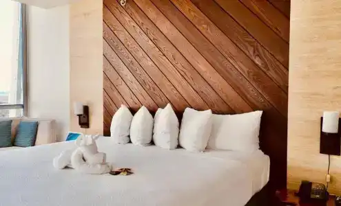 LaCroix Waikiki - 61