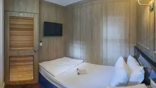 The Posh Phayathai - 33