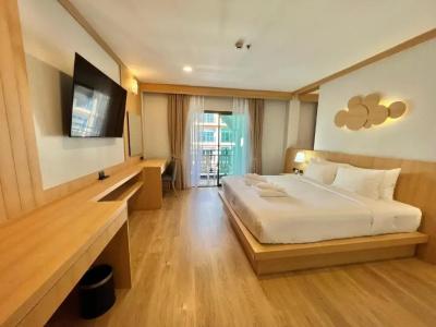 Amata Patong - 94