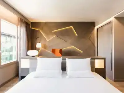 Novotel Campo De Las Naciones - 2