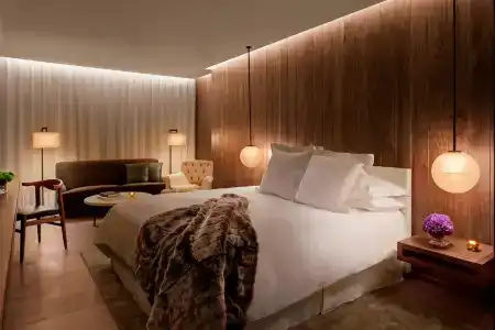 The London Edition - 48