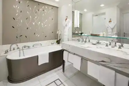 Hôtel Plaza Athénée - Dorchester Collection - 74