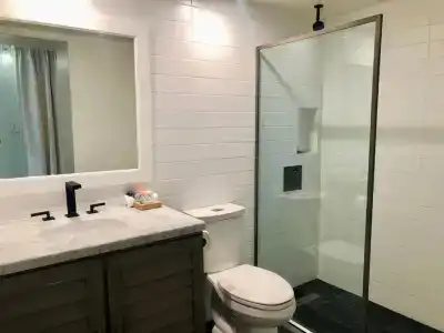 LaCroix Waikiki - 51