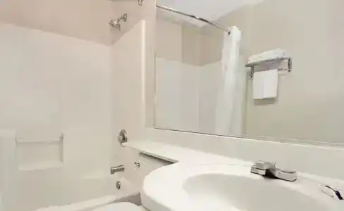 Microtel Inn & Suites by Wyndham West - 35