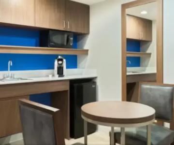 Holiday Inn Express & Suites - Nearest Universal Orlando, an IHG - 71