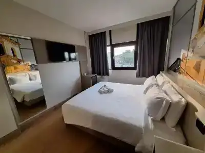 b&b - 30