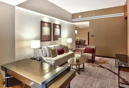 Hilton - 58