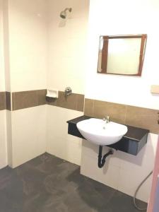 99 Residence Patong - 39