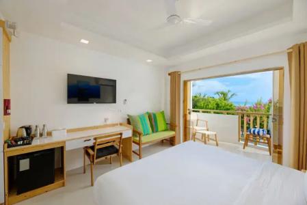 Luau Beach Inn - 47
