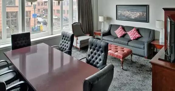 Embassy Suites Portland - Downtown - 80
