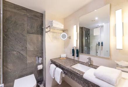 DoubleTree by Hilton London Victoria - 39