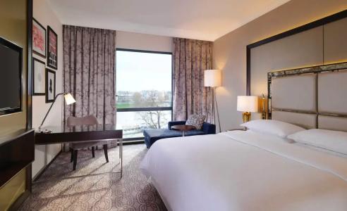 Sheraton Grand Krakow - 36