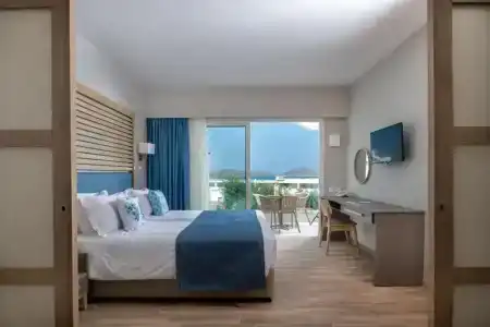 Elounda Breeze Resort - 43