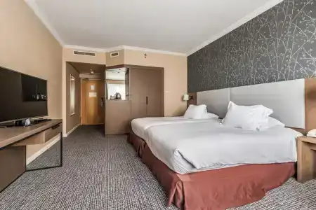 Hilton Paris Charles De Gaulle Airport - 2