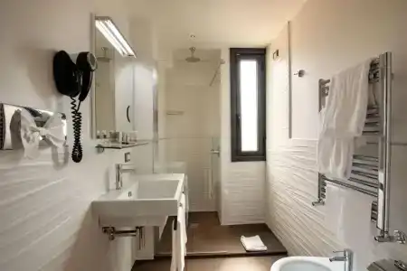 Best Western Plus Spring House - 29