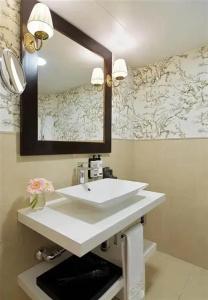 H10 Corregidor Boutique - 51