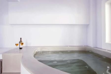 Blue Waves Suites & - 119