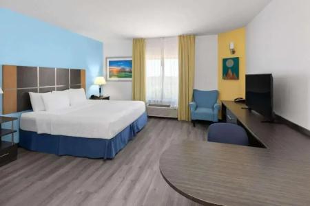 Days Inn & Suites by Wyndham Medical Center - 21