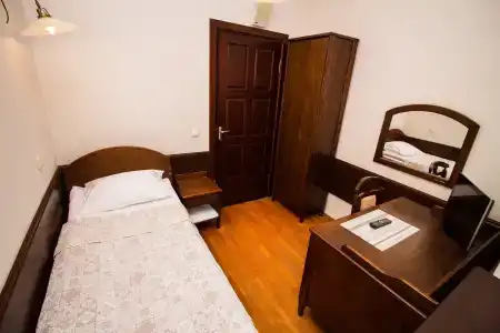 Палац - 16